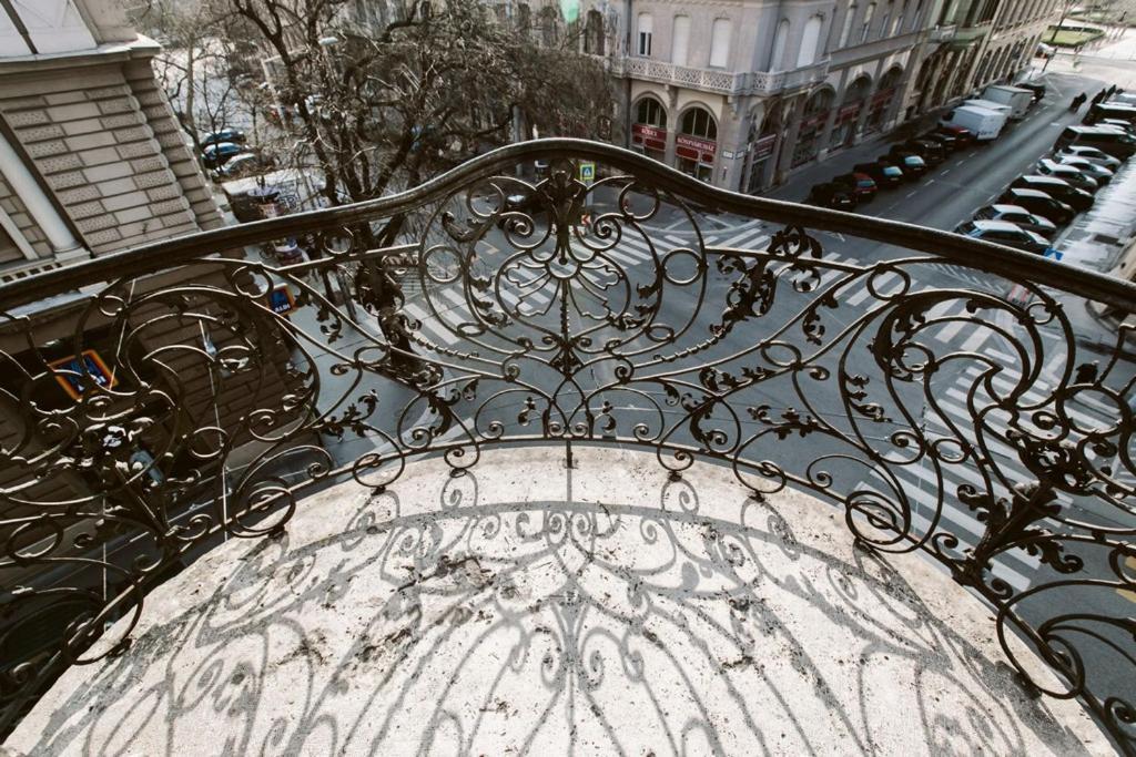 Chain Bridge Apartment Budapest Exteriör bild